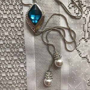 Elegant Crystal Pearl Rhinestone Silver Necklace